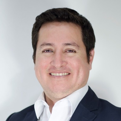 Foto retrato de Eduardo Peña-Vasquez